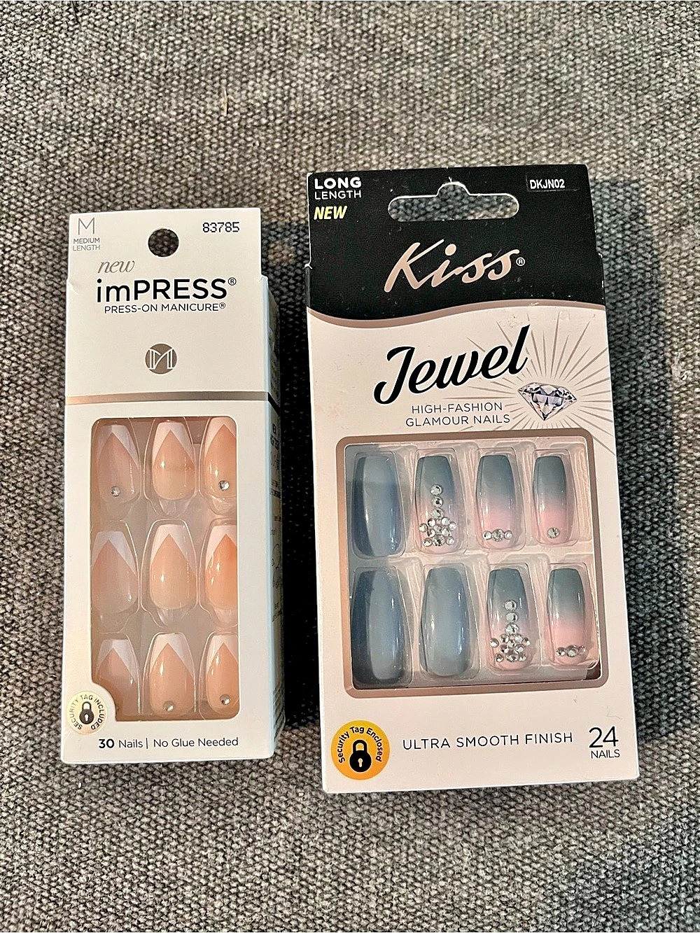 KISS Nail Bundle: imPRESS
Medium French Mani & Jewel Long
Ombre Set NIB